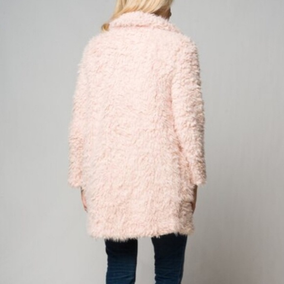 Shaggy teddy bear coat! It’s here! 😍boutique item - Picture 8 of 16